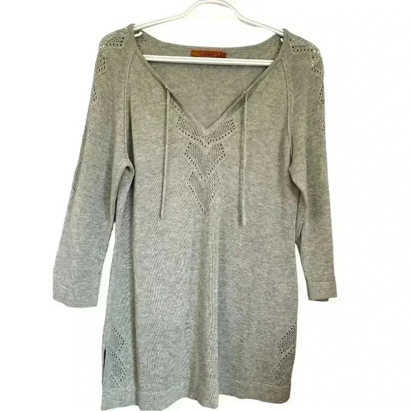 Bellini delicate knit sweater with 3/4 sleeves and v neck - Picture 1 of 8